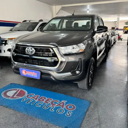 TOYOTA HILUX 2024