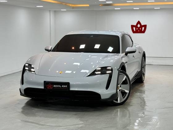 PORSCHE TAYCAN 2024