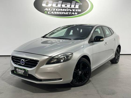 VOLVO V40 2013