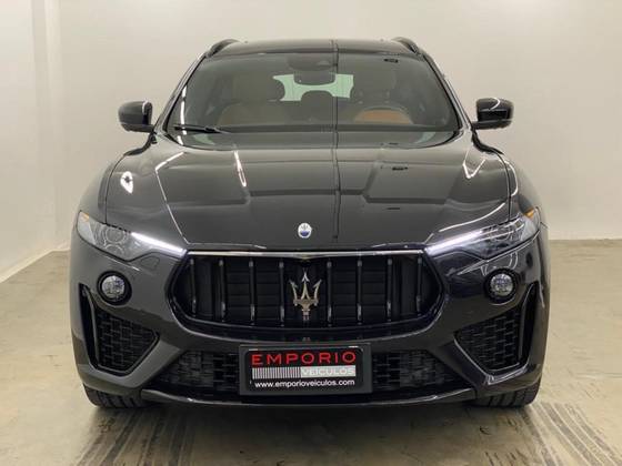 MASERATI LEVANTE 2022