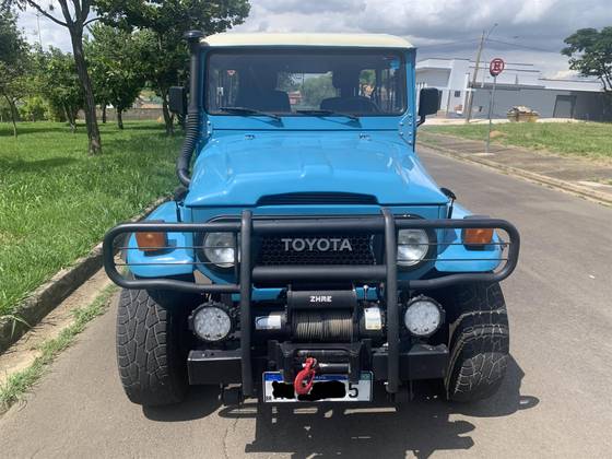 TOYOTA BANDEIRANTE 1982