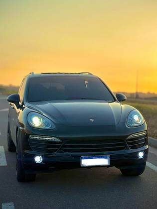 PORSCHE CAYENNE 2012