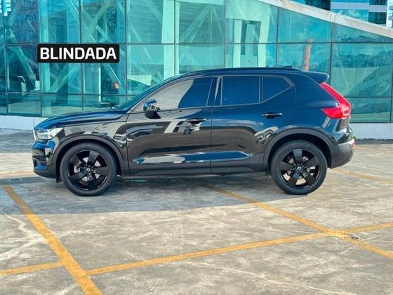 VOLVO XC40 2019