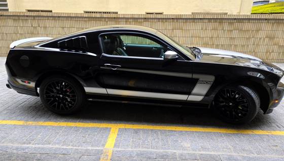 FORD MUSTANG 2011