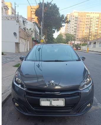 PEUGEOT 208 2020