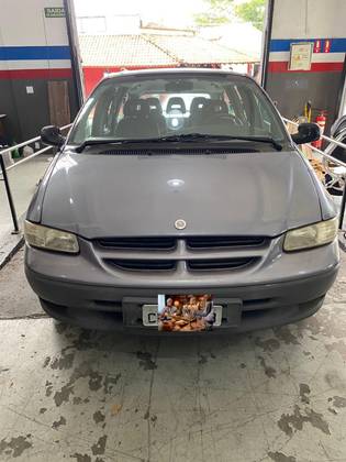 CHRYSLER CARAVAN 1997