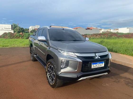 MITSUBISHI L200 TRITON 2023