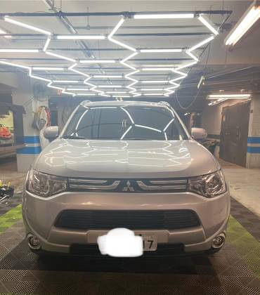 MITSUBISHI OUTLANDER 2015