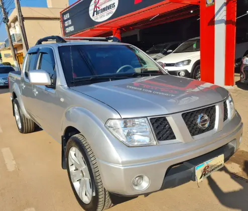 NISSAN FRONTIER 2013