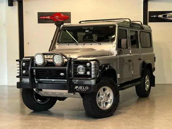 LAND ROVER DEFENDER 2011