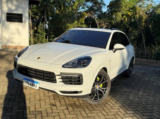 PORSCHE CAYENNE 2020