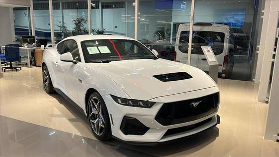 FORD MUSTANG 2024