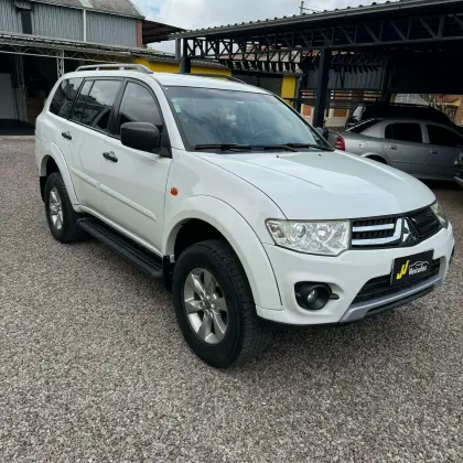 MITSUBISHI PAJERO DAKAR 2015