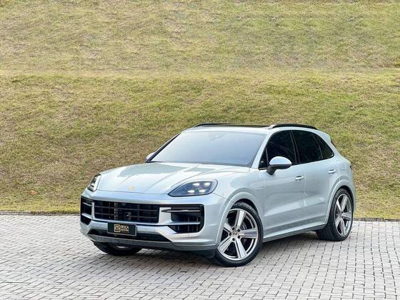 PORSCHE CAYENNE 2024