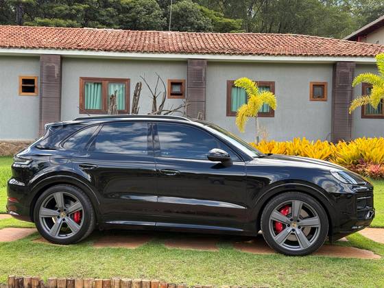 PORSCHE CAYENNE 2024