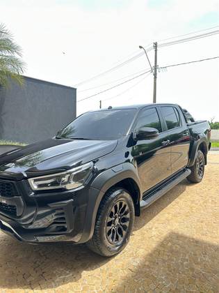 TOYOTA HILUX 2023