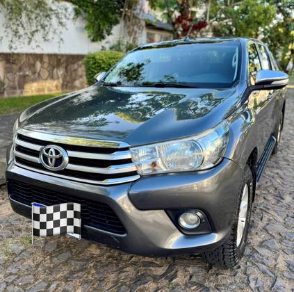 TOYOTA HILUX 2017