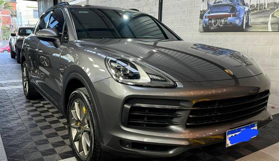 PORSCHE CAYENNE 2019
