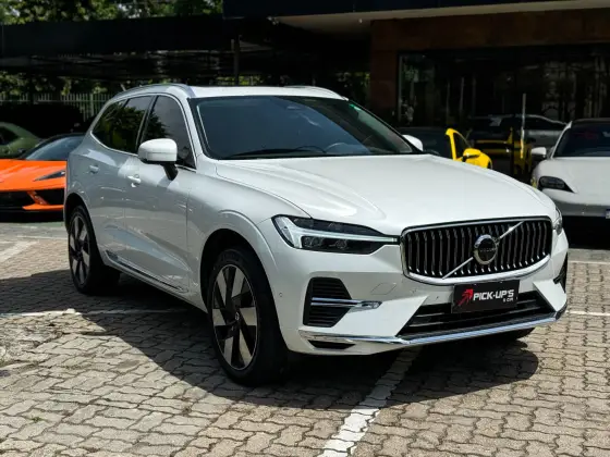 VOLVO XC60 2024