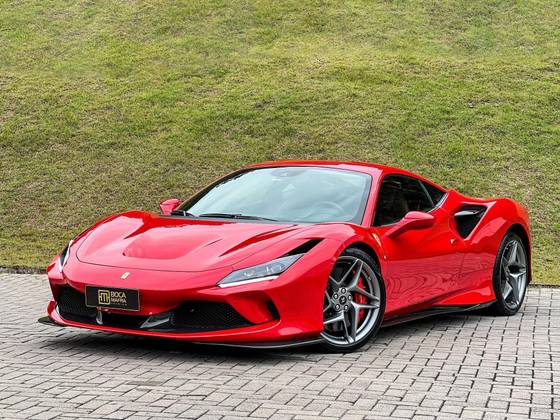 FERRARI F8 TRIBUTO 2021