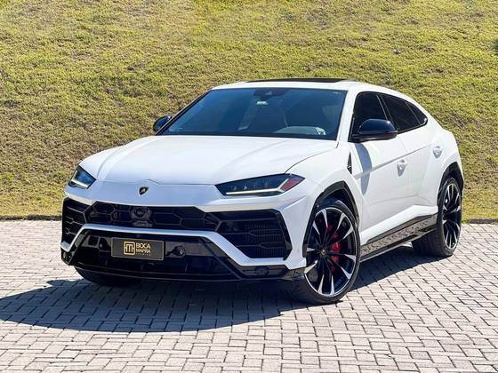 LAMBORGHINI URUS 2019