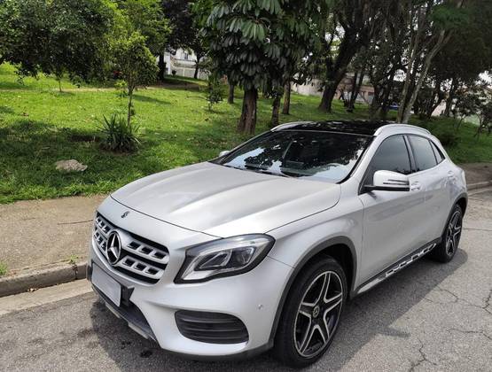 MERCEDES-BENZ GLA 250 2019