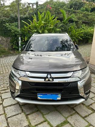 MITSUBISHI OUTLANDER 2018
