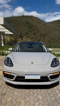 PORSCHE PANAMERA 2023