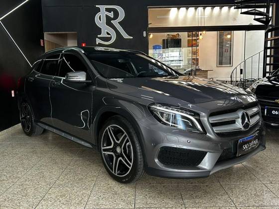 MERCEDES-BENZ GLA 250 2015