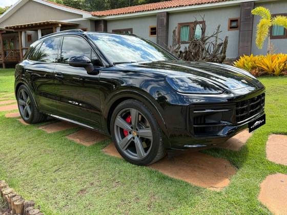 PORSCHE CAYENNE 2024