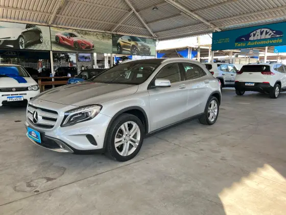 MERCEDES-BENZ GLA 250 2016