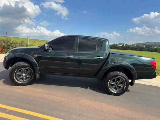 MITSUBISHI L200 TRITON 2010