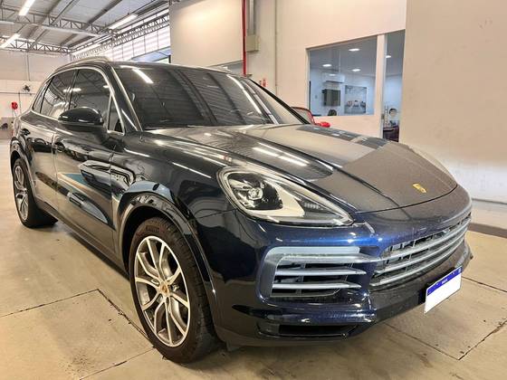 PORSCHE CAYENNE 2020