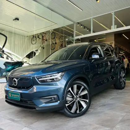 VOLVO XC40 2022