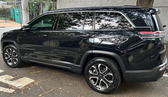 JEEP COMMANDER 2022