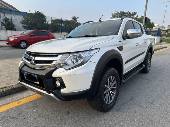 MITSUBISHI L200 TRITON 2021