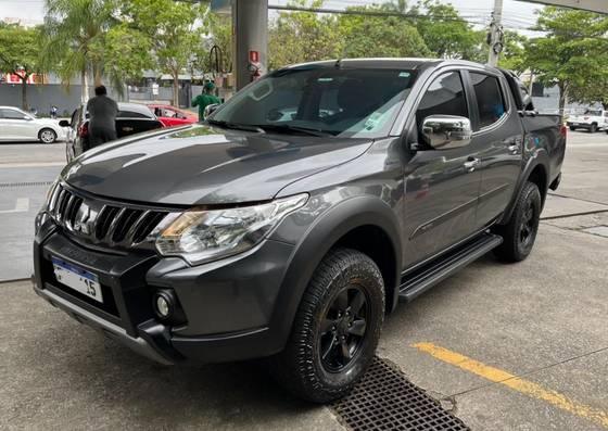 MITSUBISHI L200 TRITON 2021