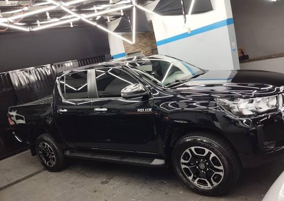 TOYOTA HILUX 2022