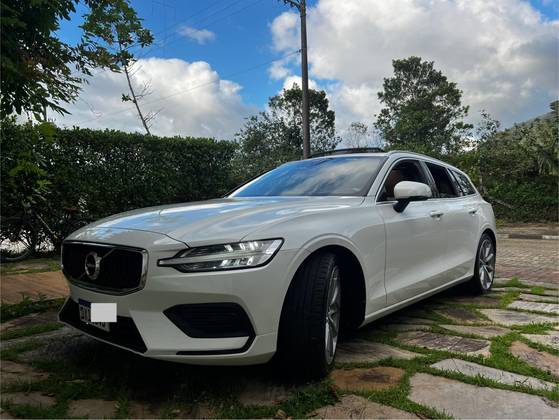 VOLVO V60 2020