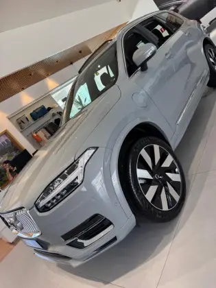 VOLVO XC90 2025