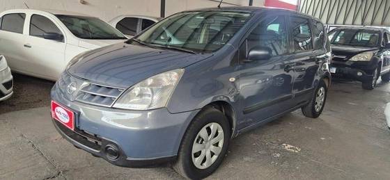 NISSAN GRAND LIVINA 2010