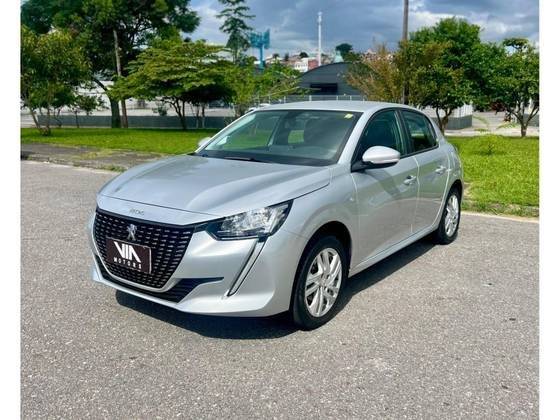 PEUGEOT 208 2021