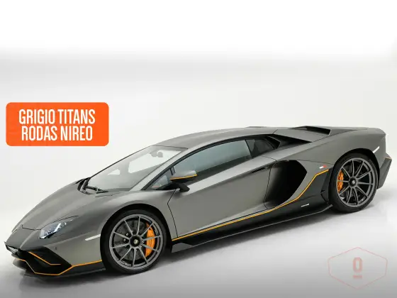 LAMBORGHINI AVENTADOR 2022