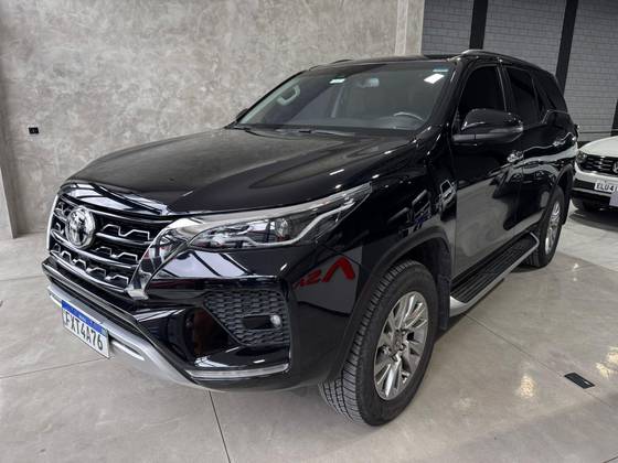 TOYOTA HILUX SW4 2021