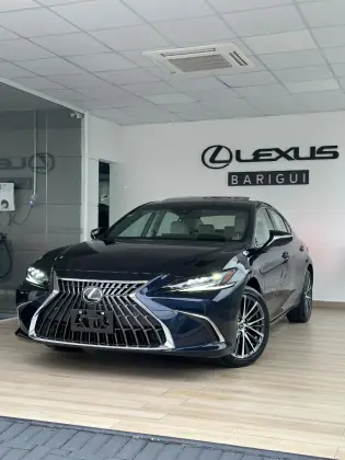 LEXUS ES 300h 2025