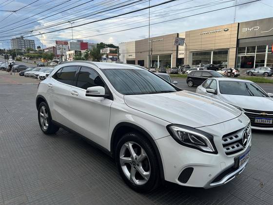 MERCEDES-BENZ GLA 200 2018