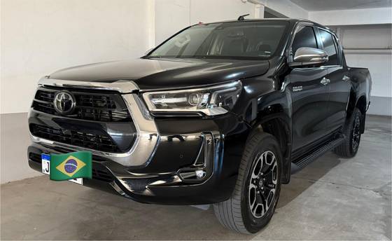 TOYOTA HILUX 2022