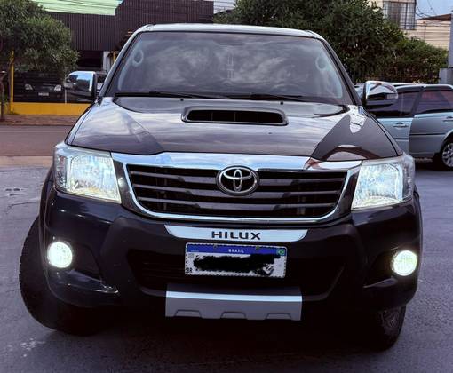 TOYOTA HILUX 2014