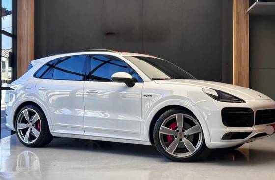 PORSCHE CAYENNE 2023