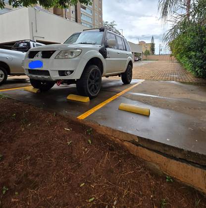 MITSUBISHI PAJERO TR4 2012